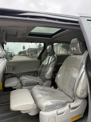 Toyota Sienna Limited 7 Passenger 2012 Gray