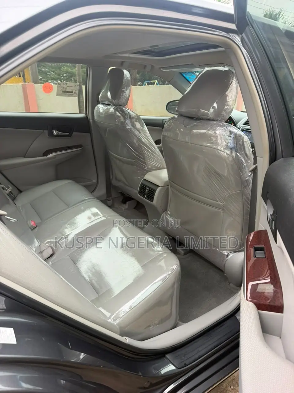 Toyota Camry XLE 4dr Sedan (2.5L 4cyl 6A) 2012 Gray