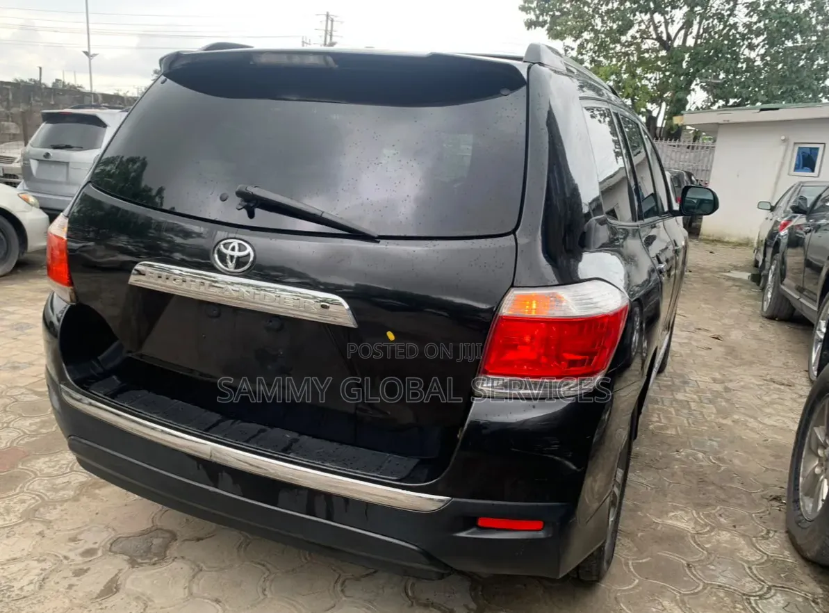 Toyota Highlander Limited 2011 Black