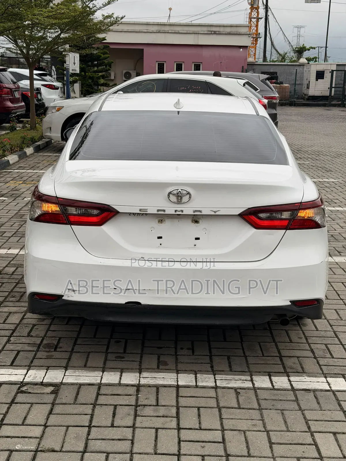 Toyota Camry LE 2021 White