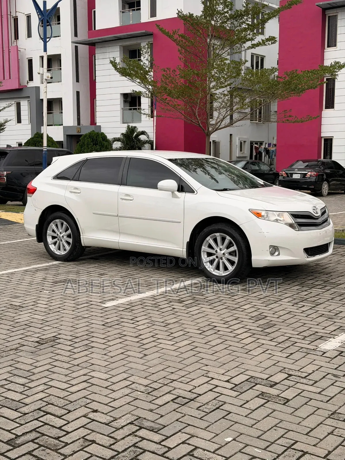 Toyota Venza LE 2010 White