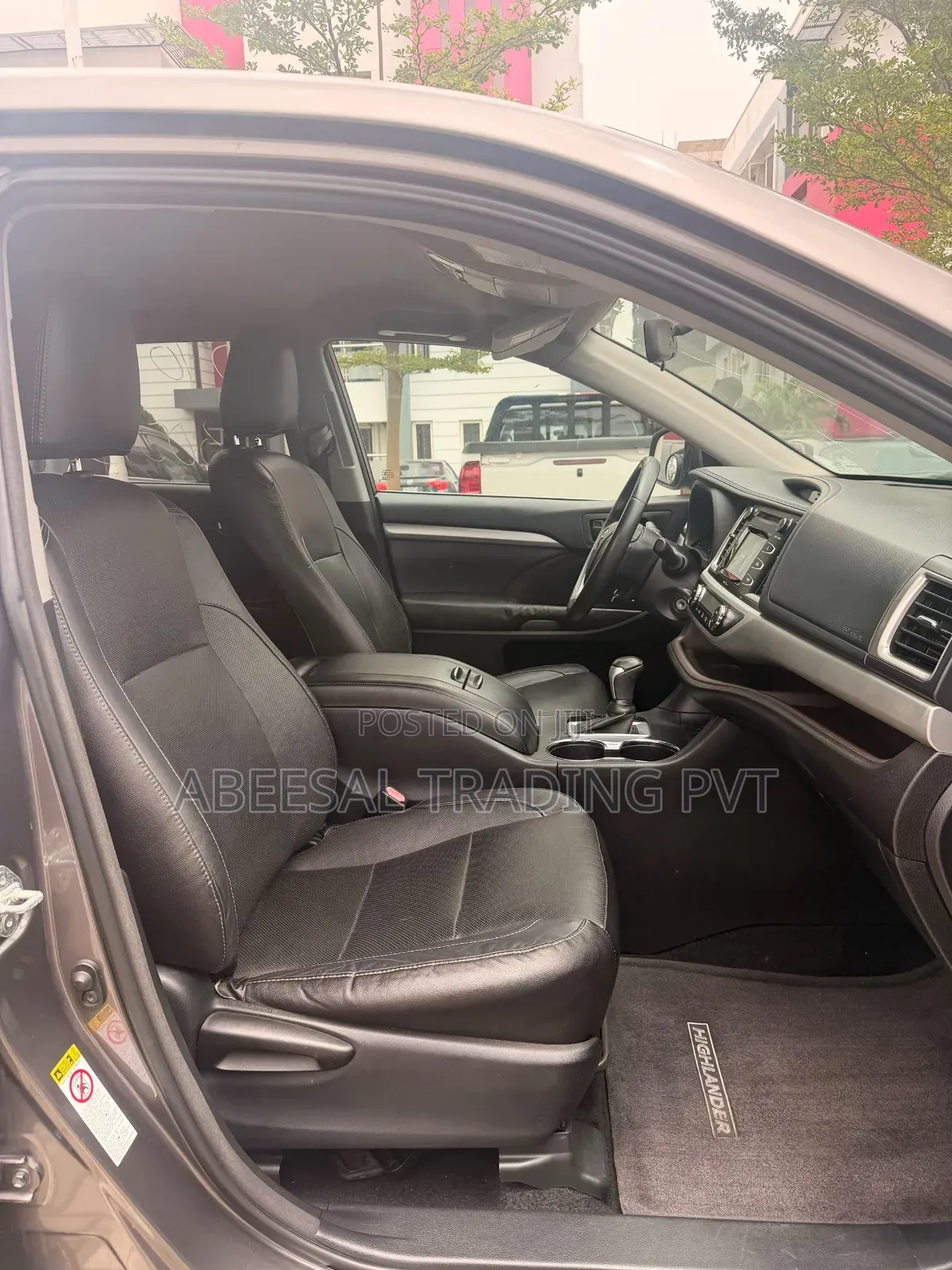 Toyota Highlander LE Plus 4dr SUV AWD (3.5L 6cyl 6A) 2015 Gray