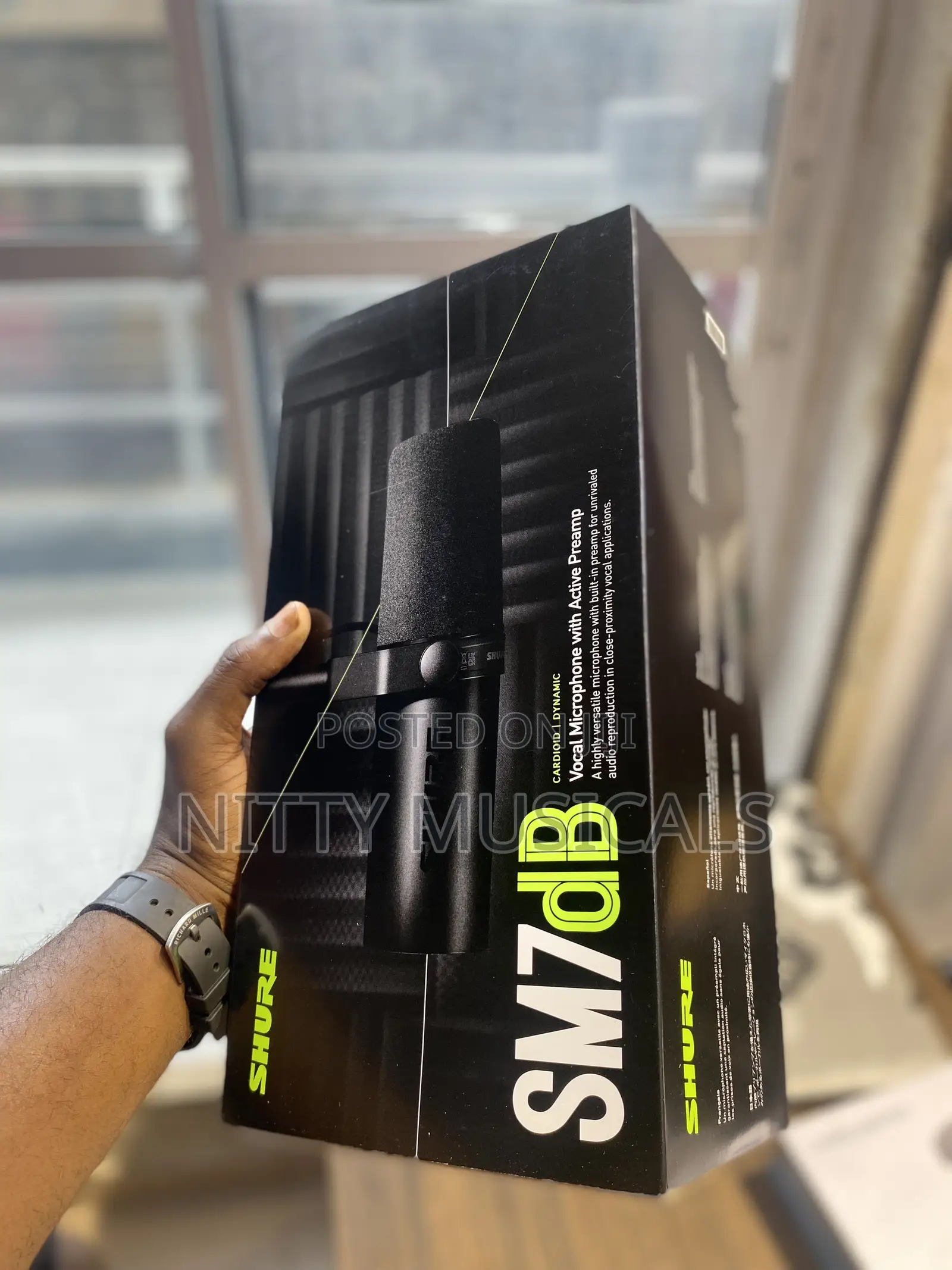 Shure SM7DB Studio Dynamic Microphone