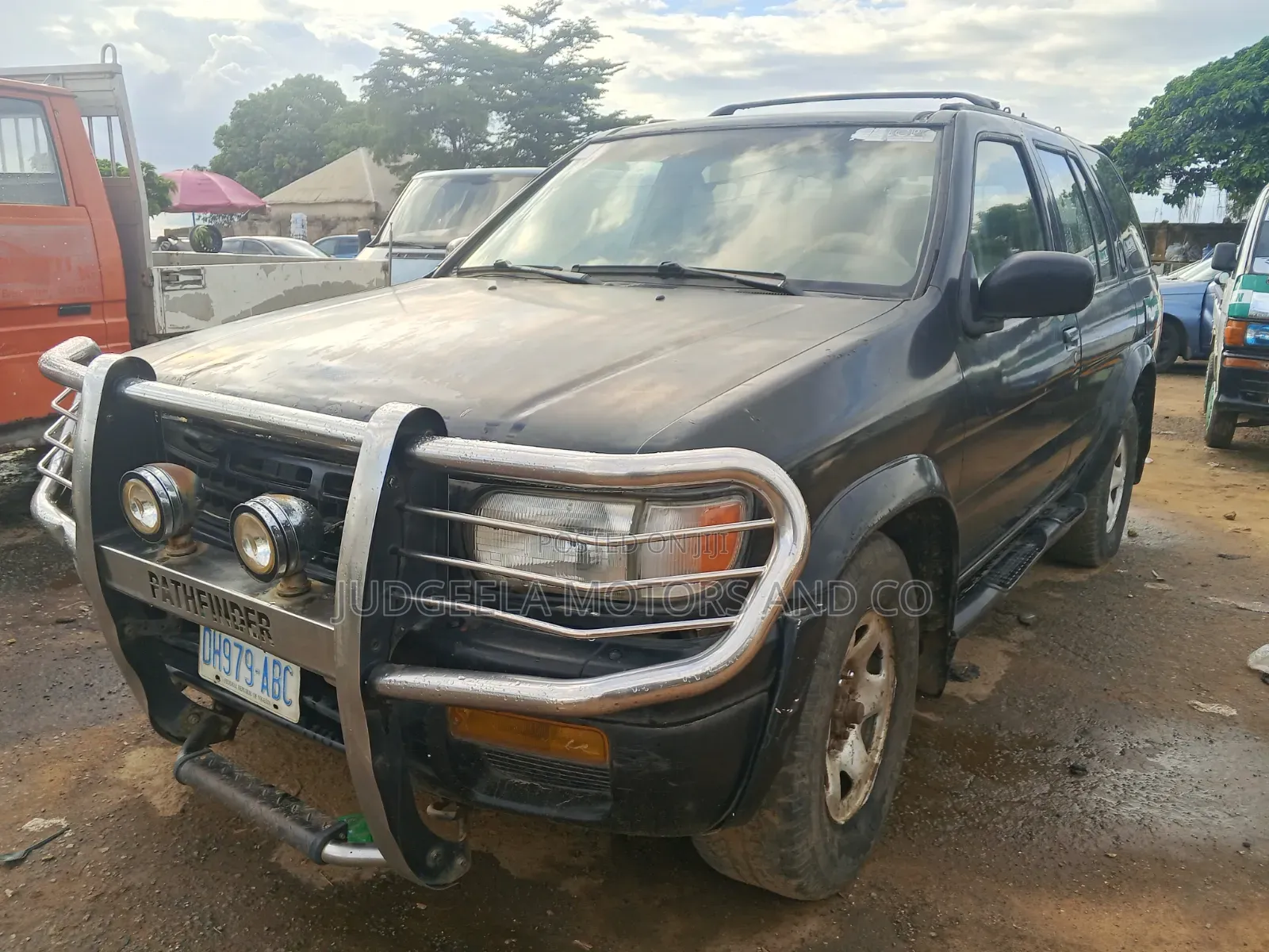 Nissan Pathfinder SE AWD SUV (3.5L 6cyl 4A) 2003 Black