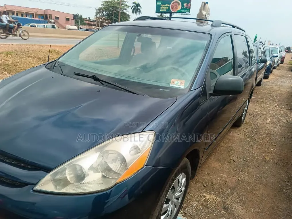 Toyota Sienna 2007 Blue