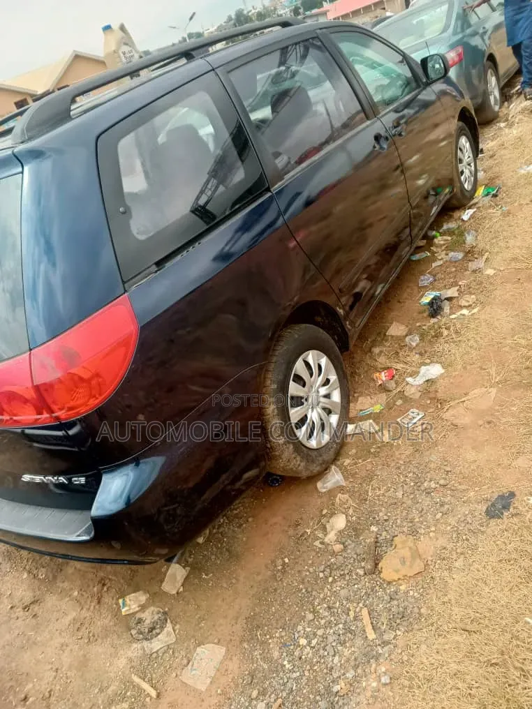 Toyota Sienna 2007 Blue