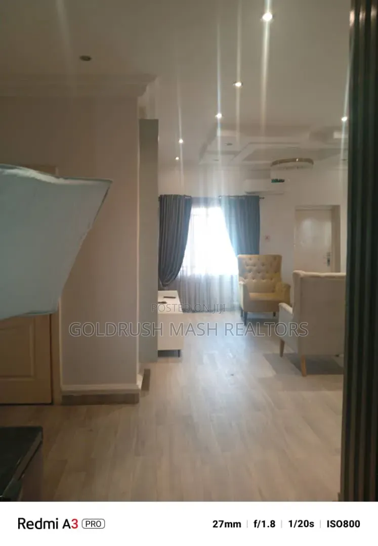 4 Bedroom Terrace