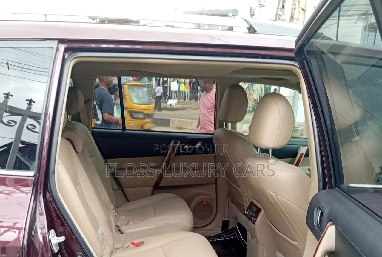 Toyota Highlander Limited 2012 Burgundy