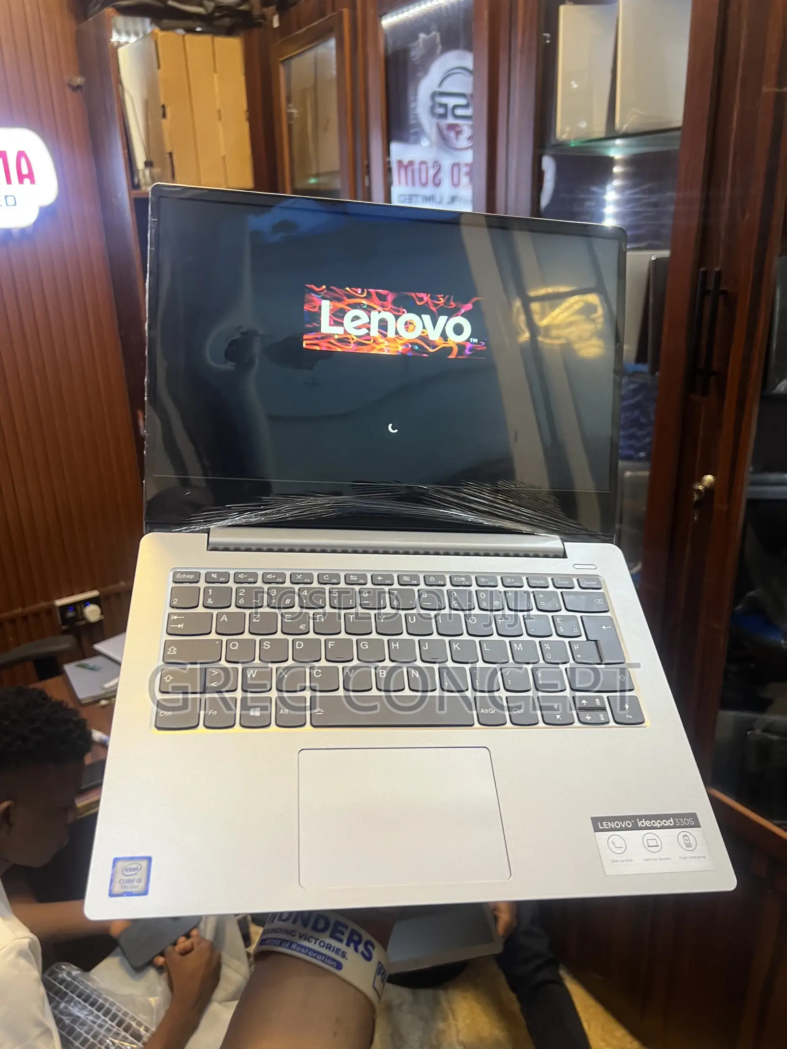 Laptop Lenovo IdeaPad 330S 12GB Intel Core i3 HDD+SSD 256GB