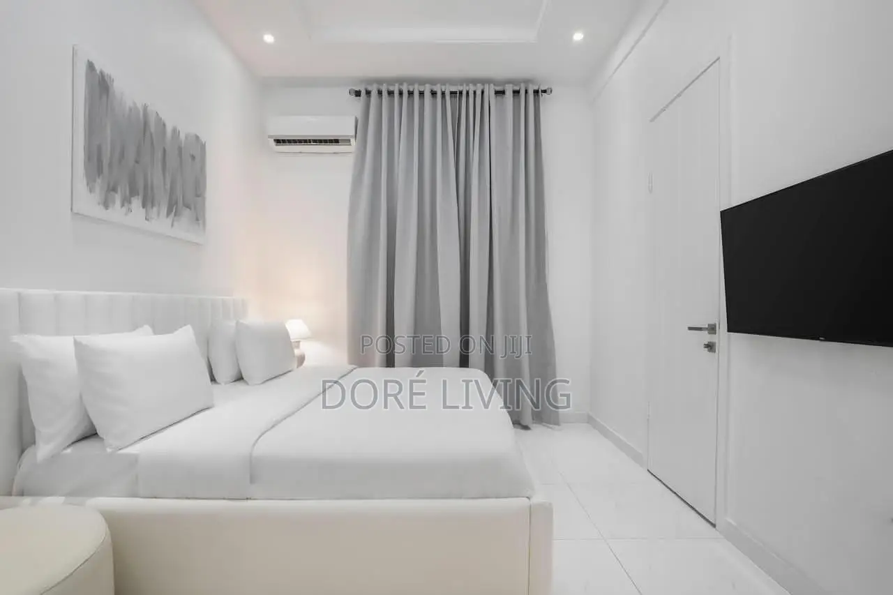 BOOK Breathtaking 3-Bedroom With Balcony | Oniru, V.I