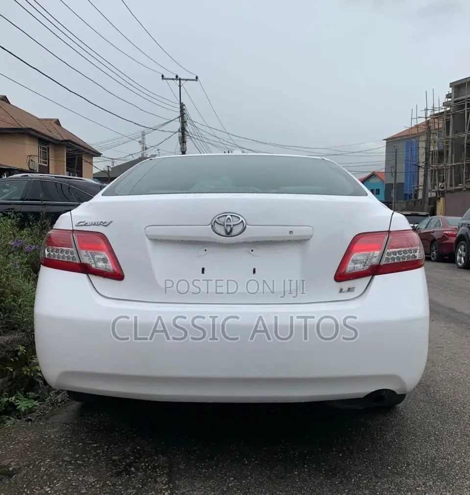 Toyota Camry 2010 White
