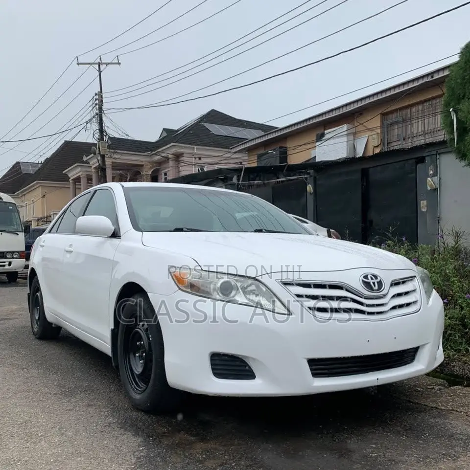 Toyota Camry 2010 White