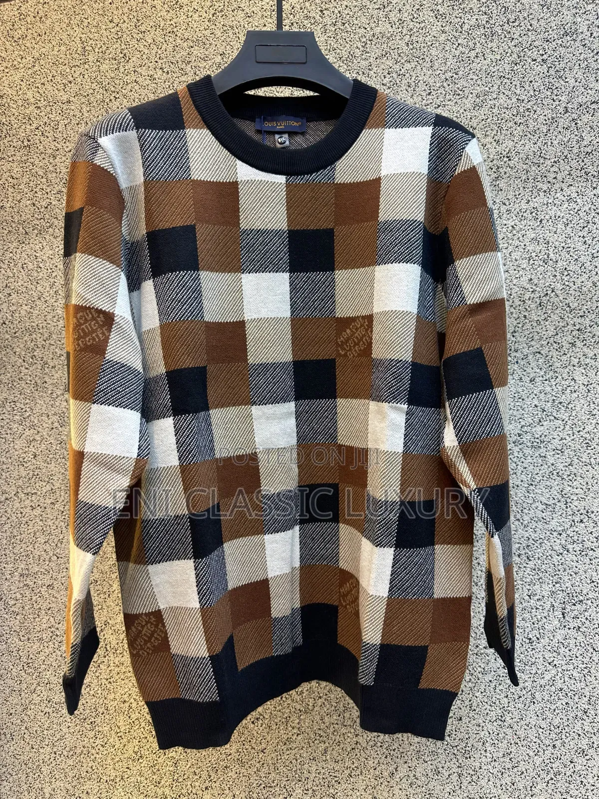 Top Notch Luxury Men's Designer Sweatop Louis Vuitton Best Quality