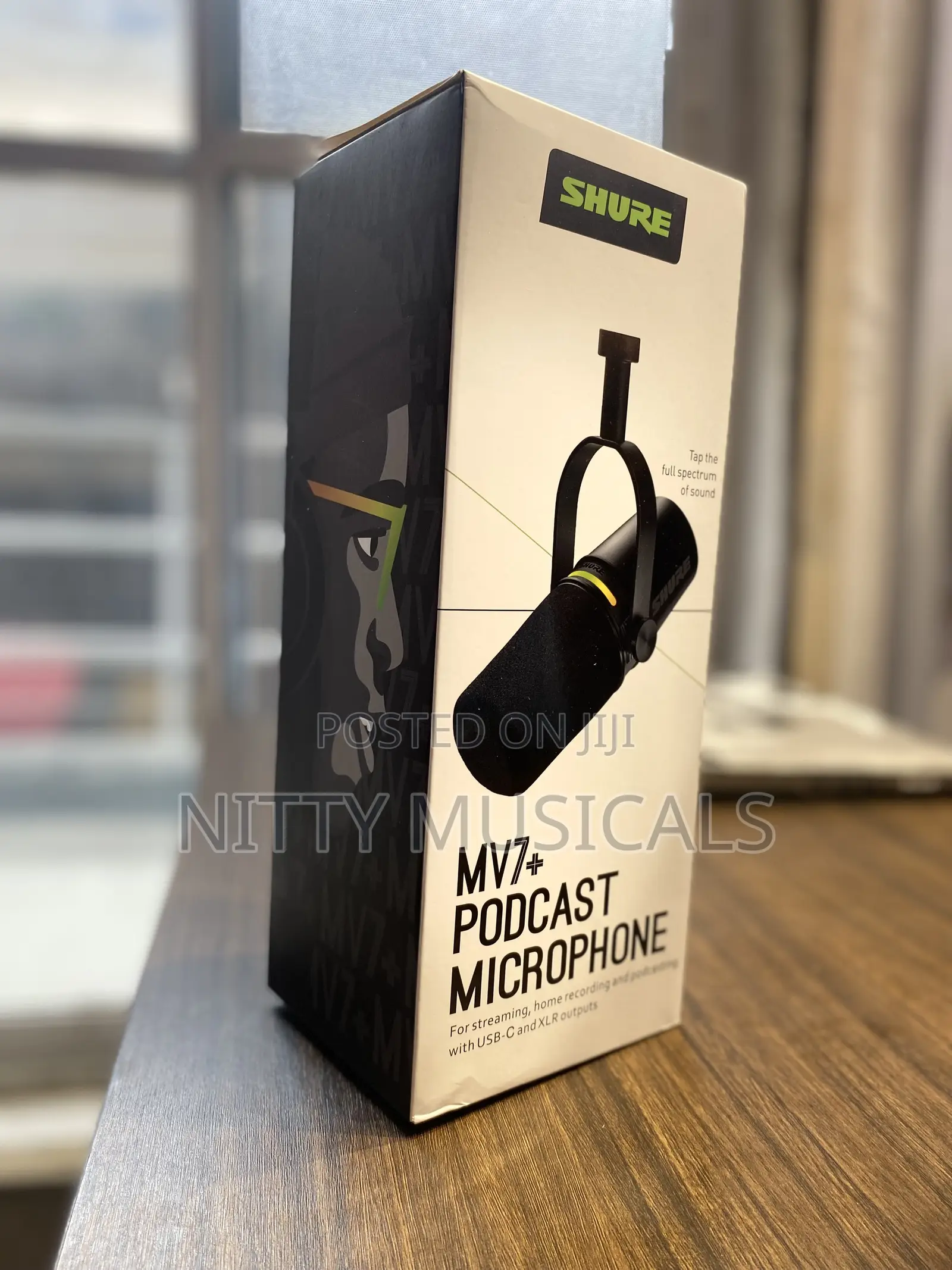 MV7+ Shure Podcast/Studio Dynamic Microphone