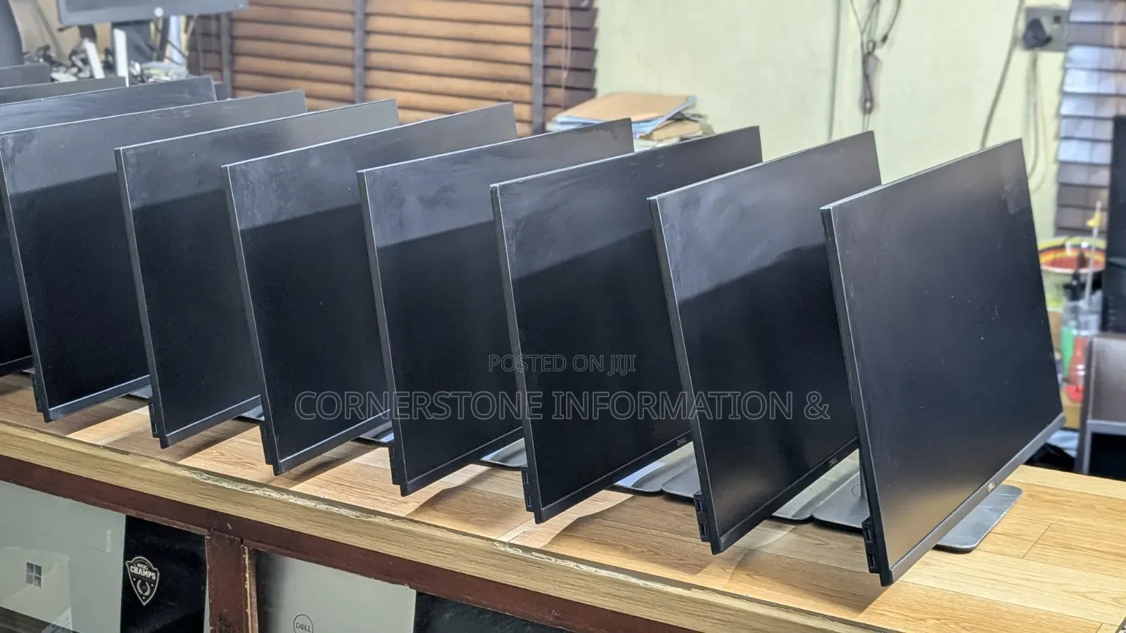 DELL P2719HC Monitor (2019/2020)
Diagonal: 27" (69 Cm)