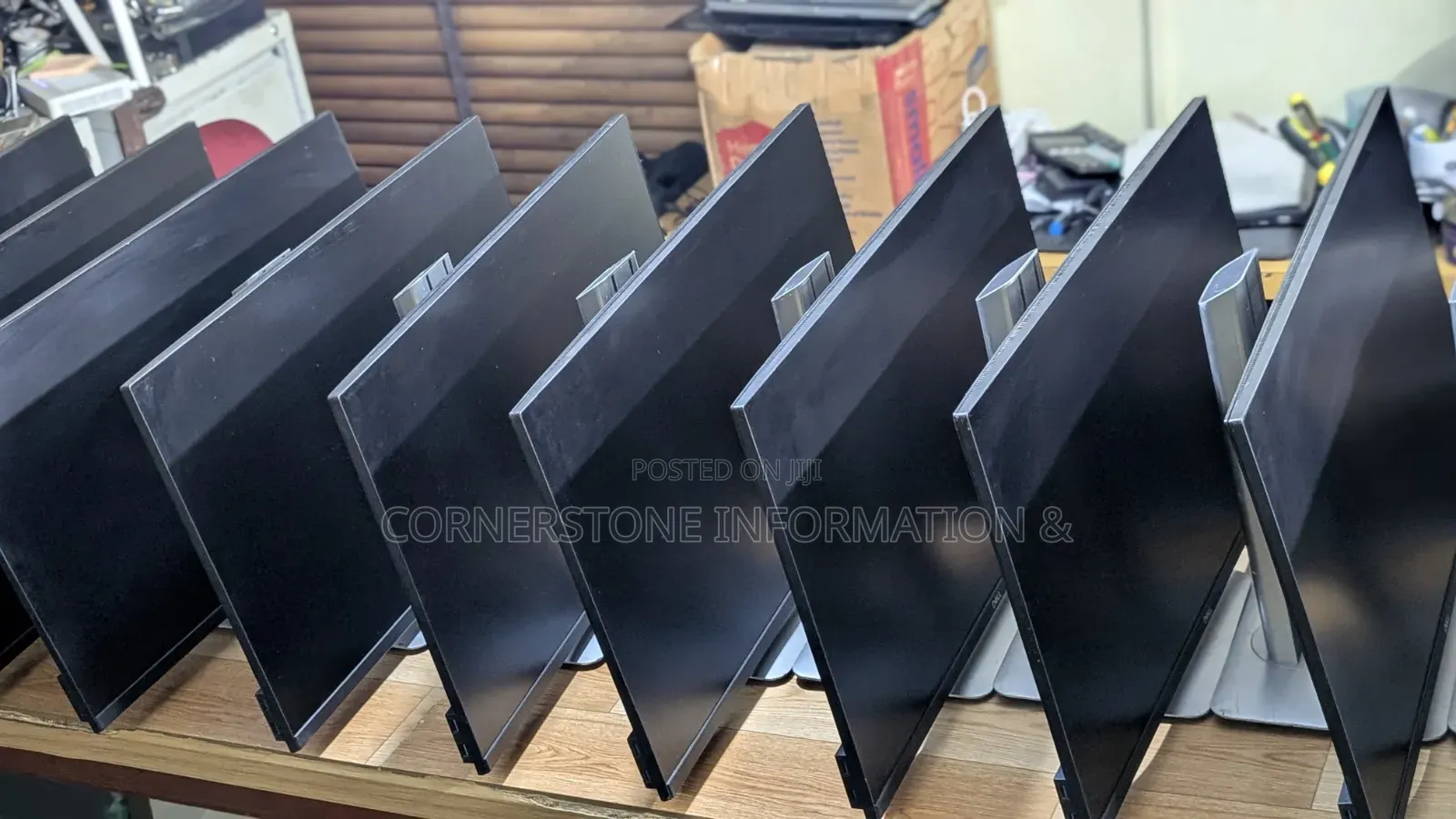 DELL P2719HC Monitor (2019/2020)
Diagonal: 27" (69 Cm)