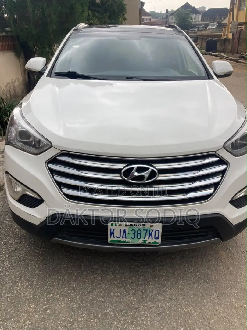 Hyundai Santa Fe 2014 White