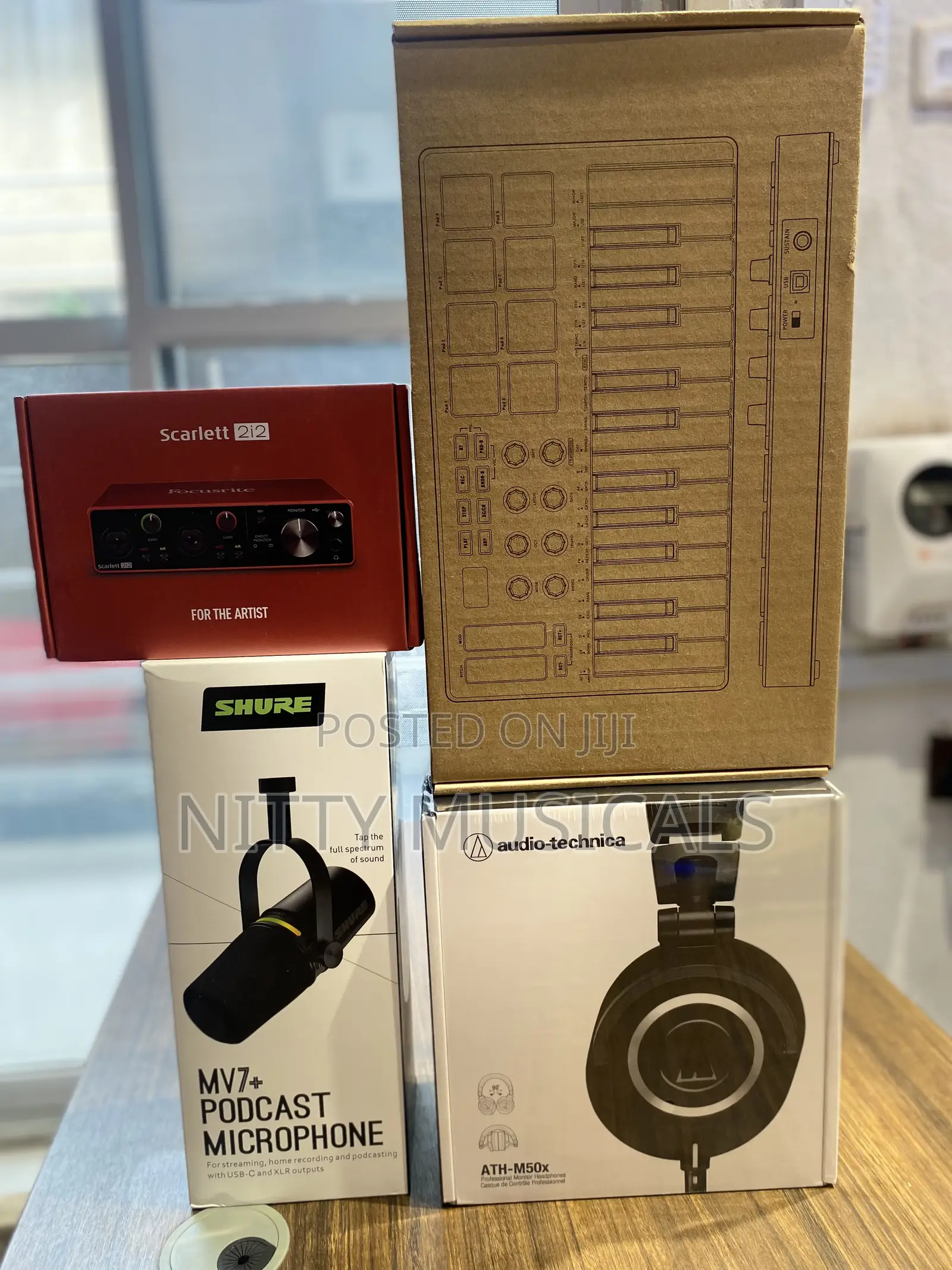Scarlett 2i2 Soundcard, M50X Headphone, MV7+ Mic Mvave MIDI Keyboard