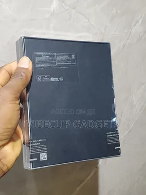 New Samsung Galaxy Z Fold3 5G 256 GB Silver