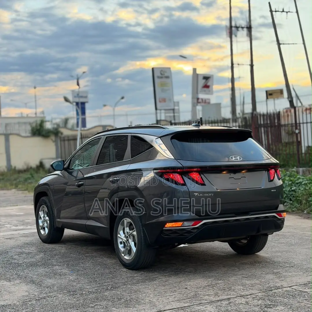 Hyundai Tucson 2024 Gray