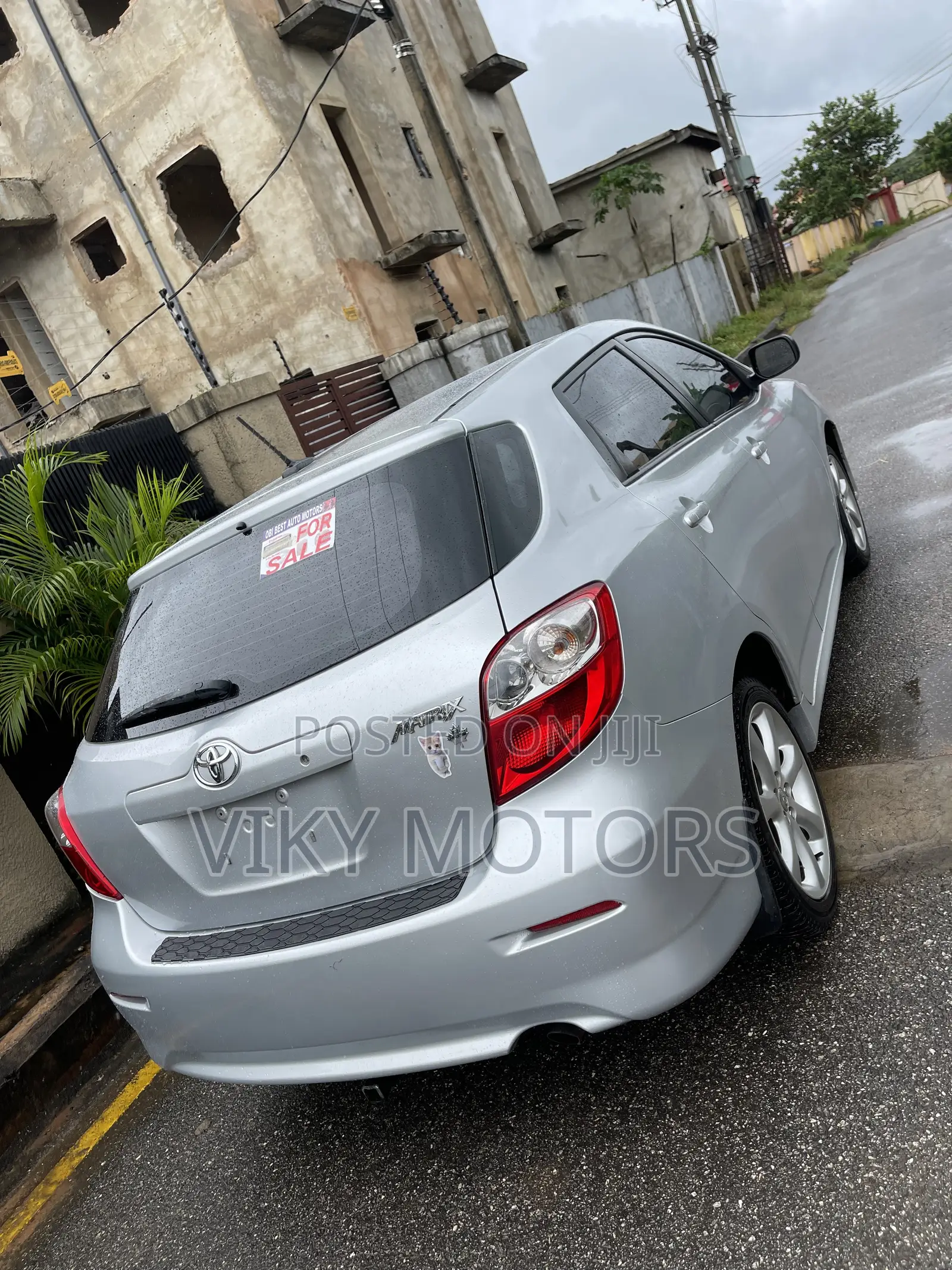 Toyota Matrix S Hatchback AWD (2.4L 4cyl 4A) 2013 Silver