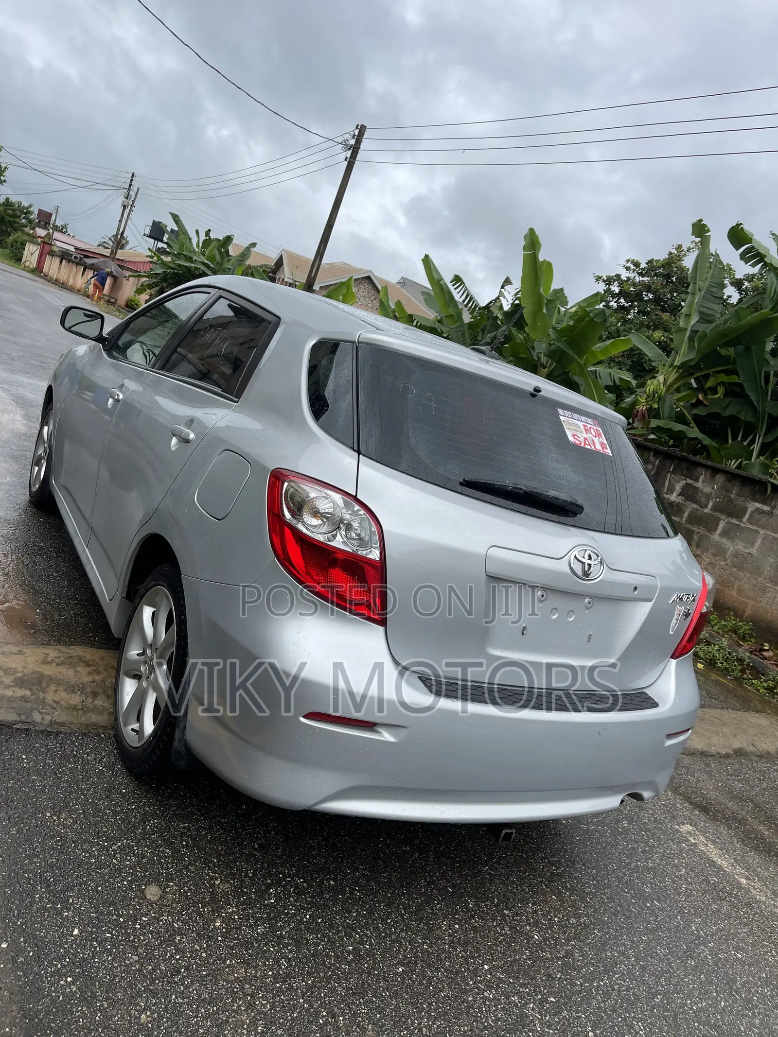 Toyota Matrix S Hatchback AWD (2.4L 4cyl 4A) 2013 Silver