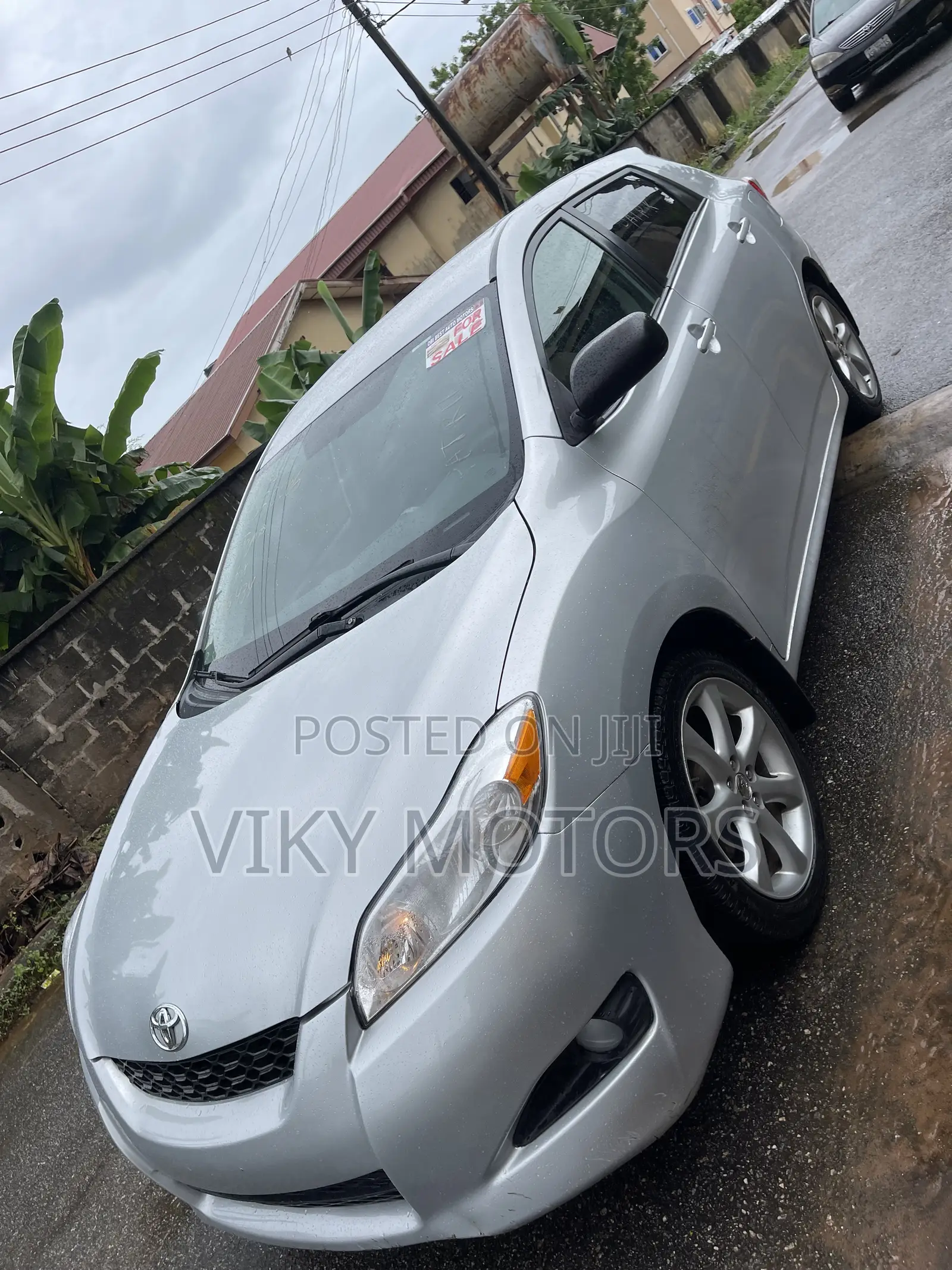 Toyota Matrix S Hatchback AWD (2.4L 4cyl 4A) 2013 Silver