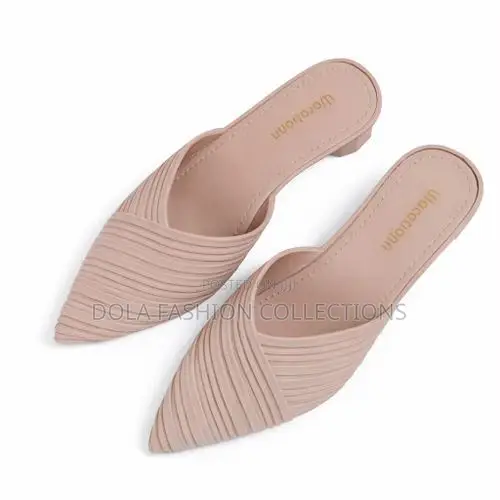 Women Pointed Toe Rubber Sandal Slip-on Ladies Casual Outdoor Sandal