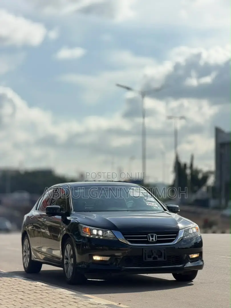 Honda Accord Touring V-6 4dr Sedan (3.5L 6cyl 6A) 2015 Black