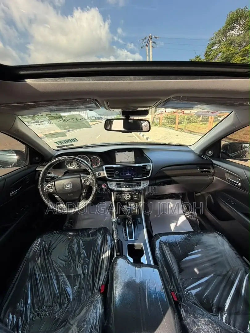 Honda Accord Touring V-6 4dr Sedan (3.5L 6cyl 6A) 2015 Black