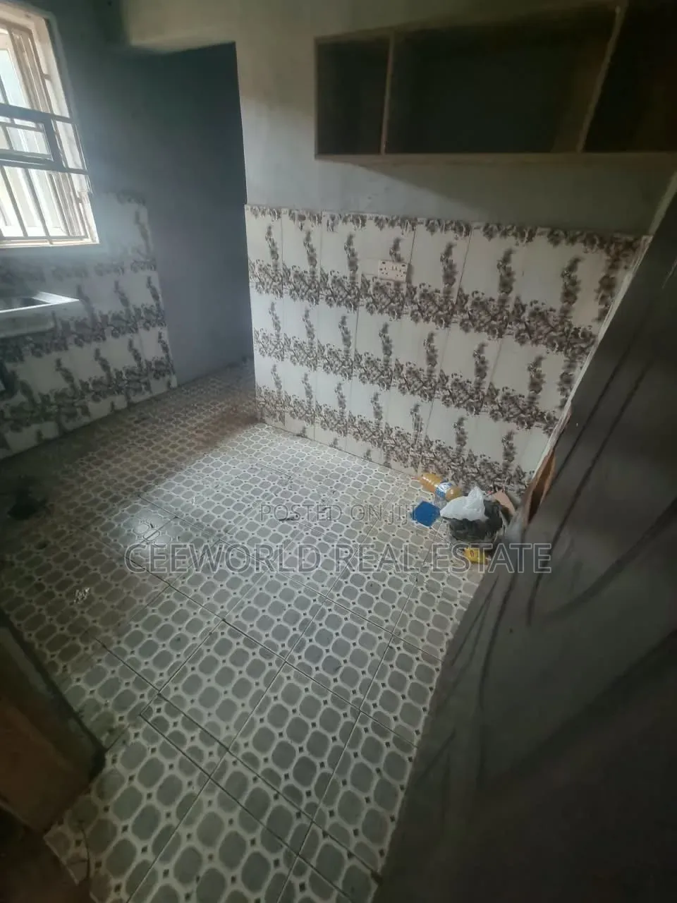1bdrm Apartment in Ilupeju Estate,, Akala Express for rent
