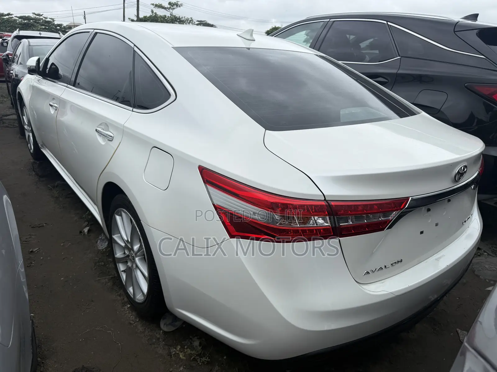 Toyota Avalon 2013 White