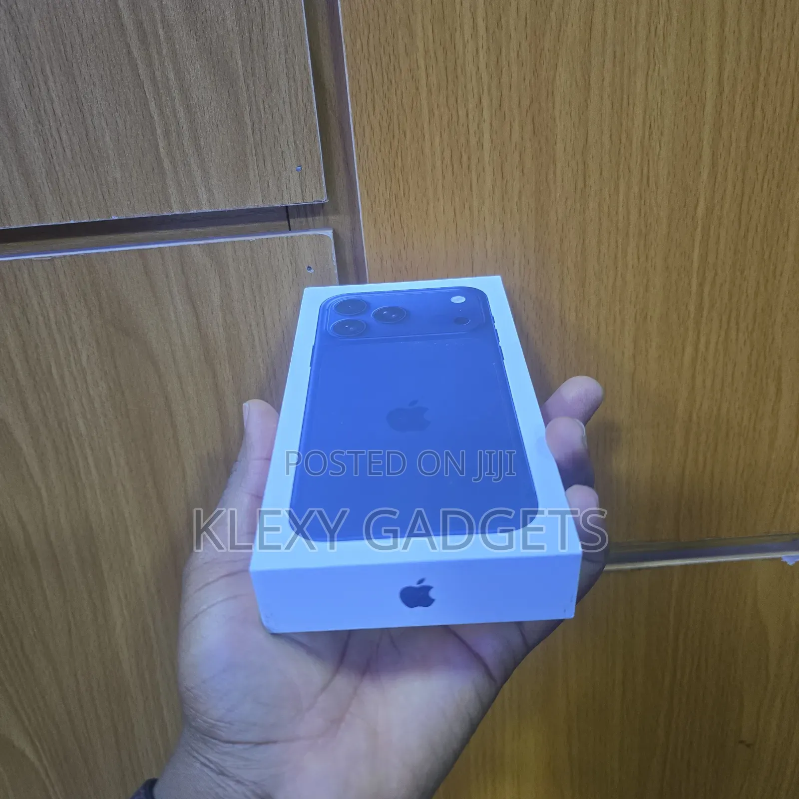 New Apple iPhone 17 Pro Max 256 GB Blue