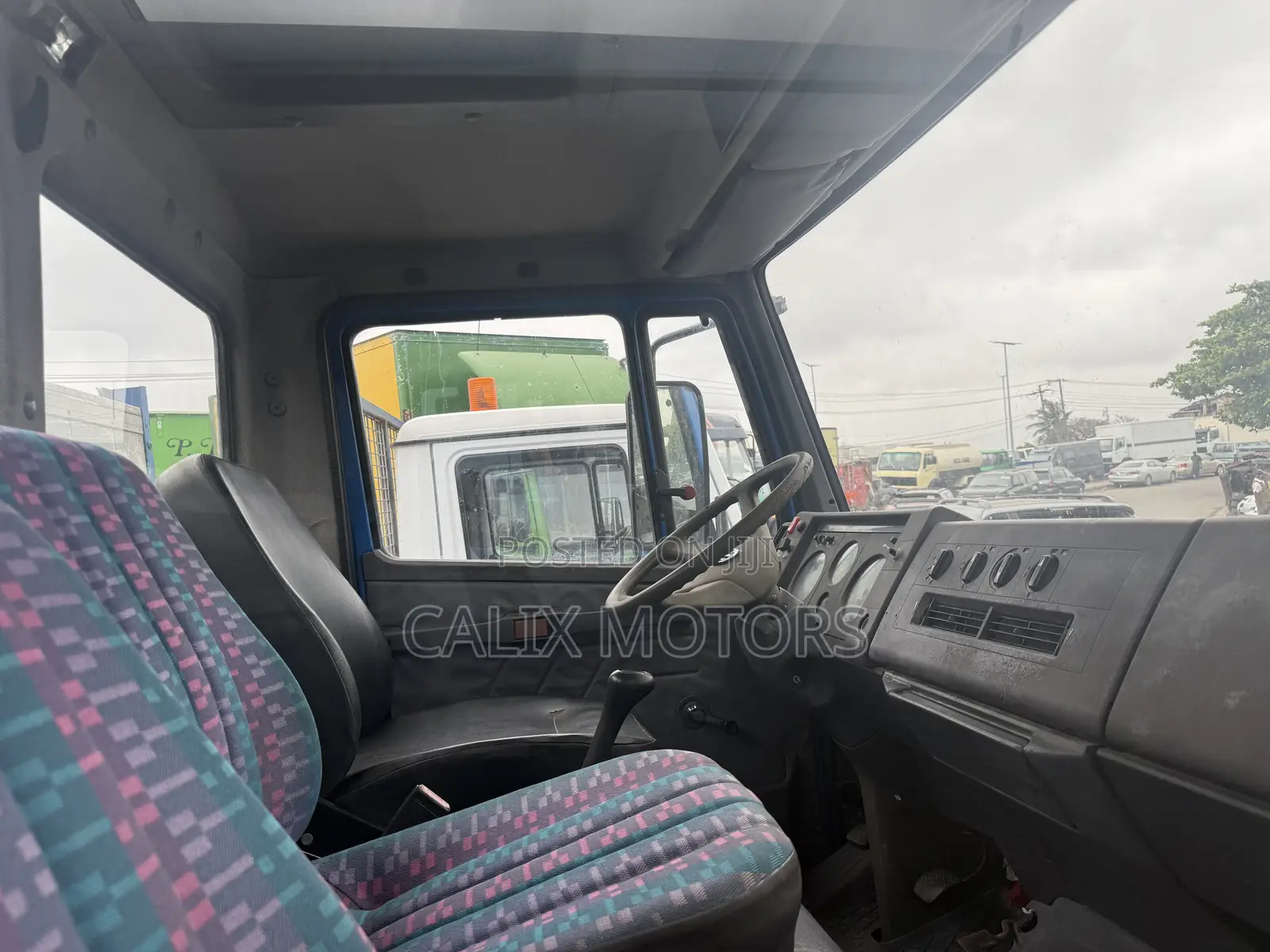 Foreign Used Mercedes Benz 1517 Truck.