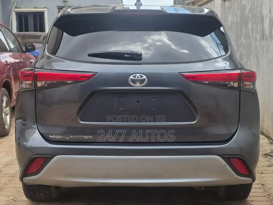 Toyota Highlander 2021