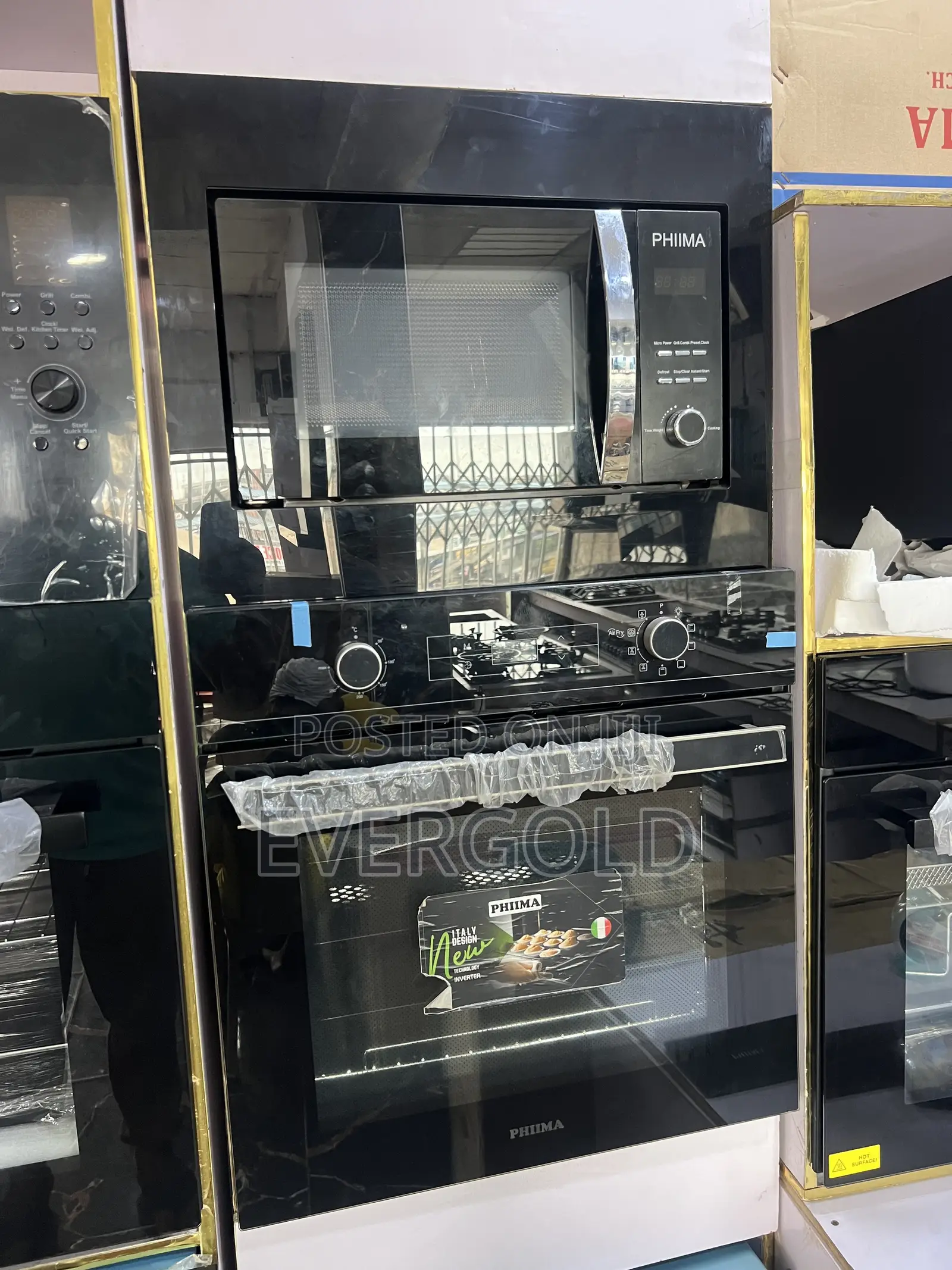 Built in Electric and Gas Oven With 25 Liter Microwave