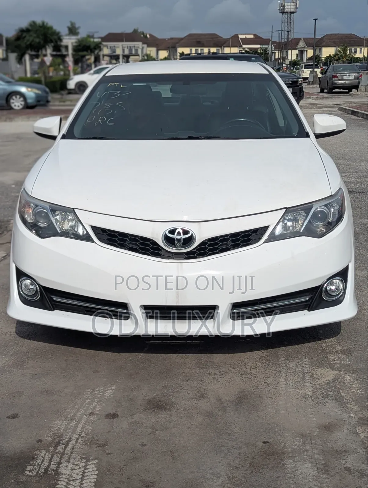 Toyota Camry SE Sport 4dr Sedan (2.5L 4cyl 6A) 2014 White