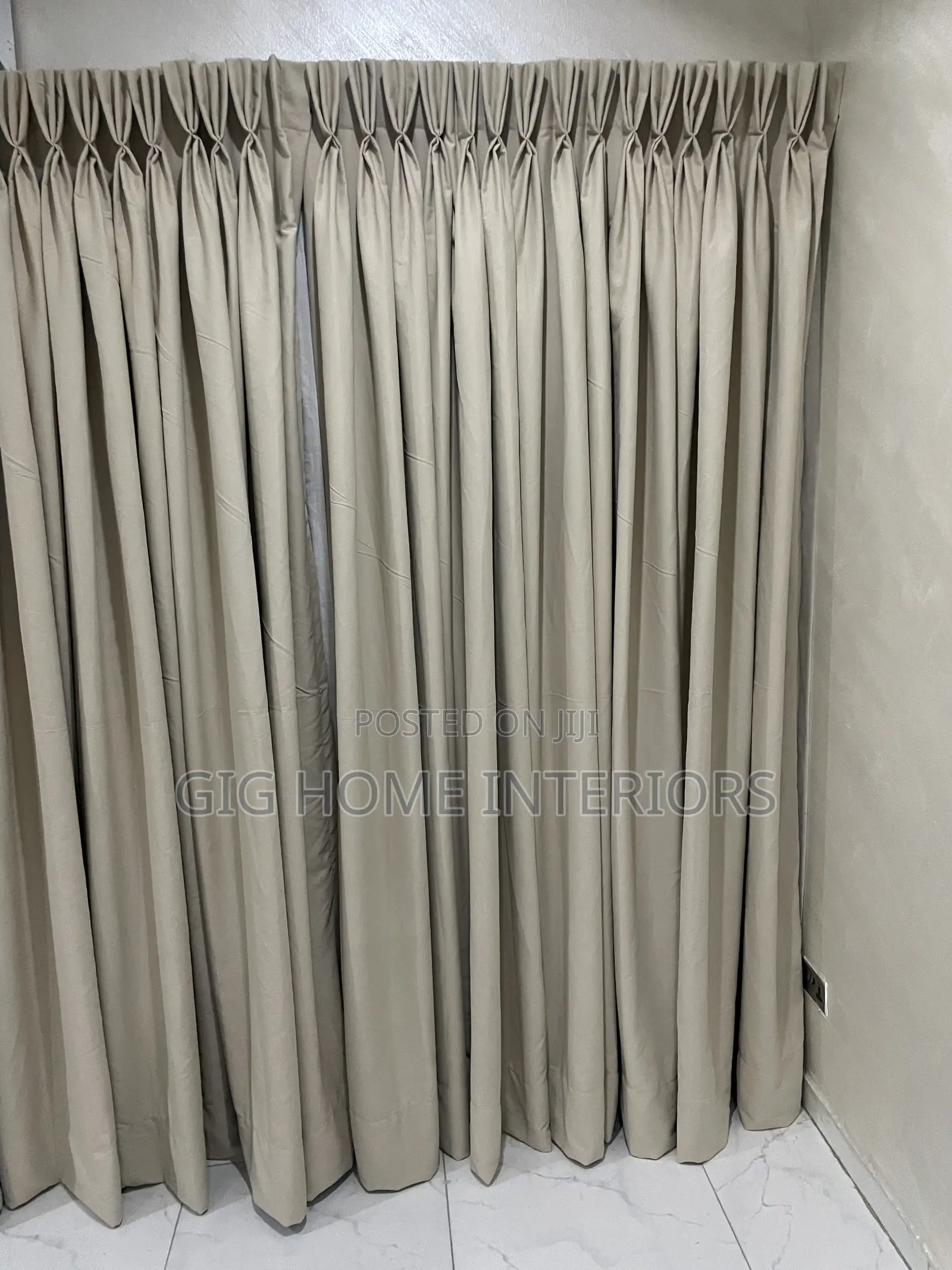 Curtain Delbron