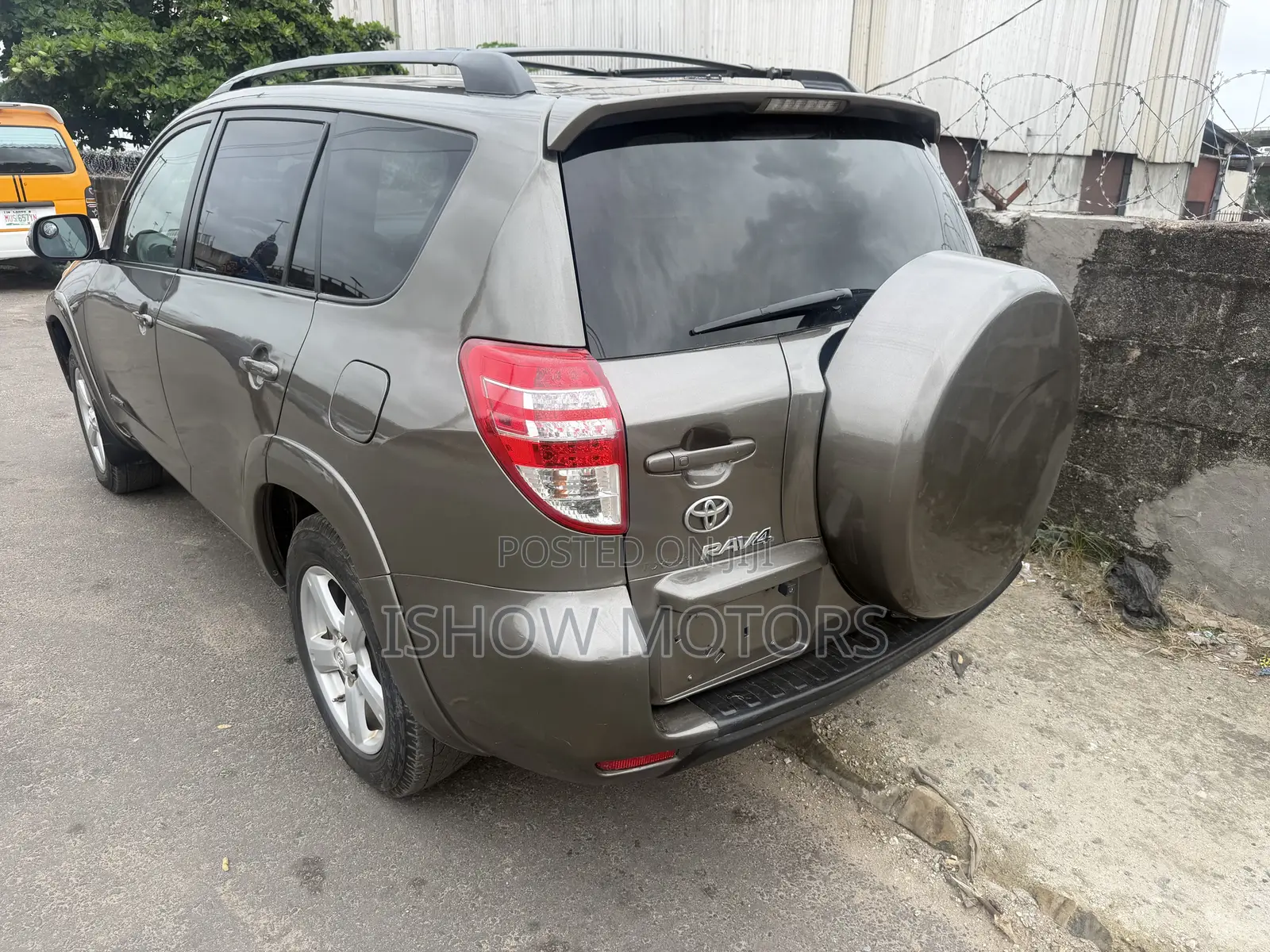 Toyota RAV4 2.5 Limited 2010 Gray