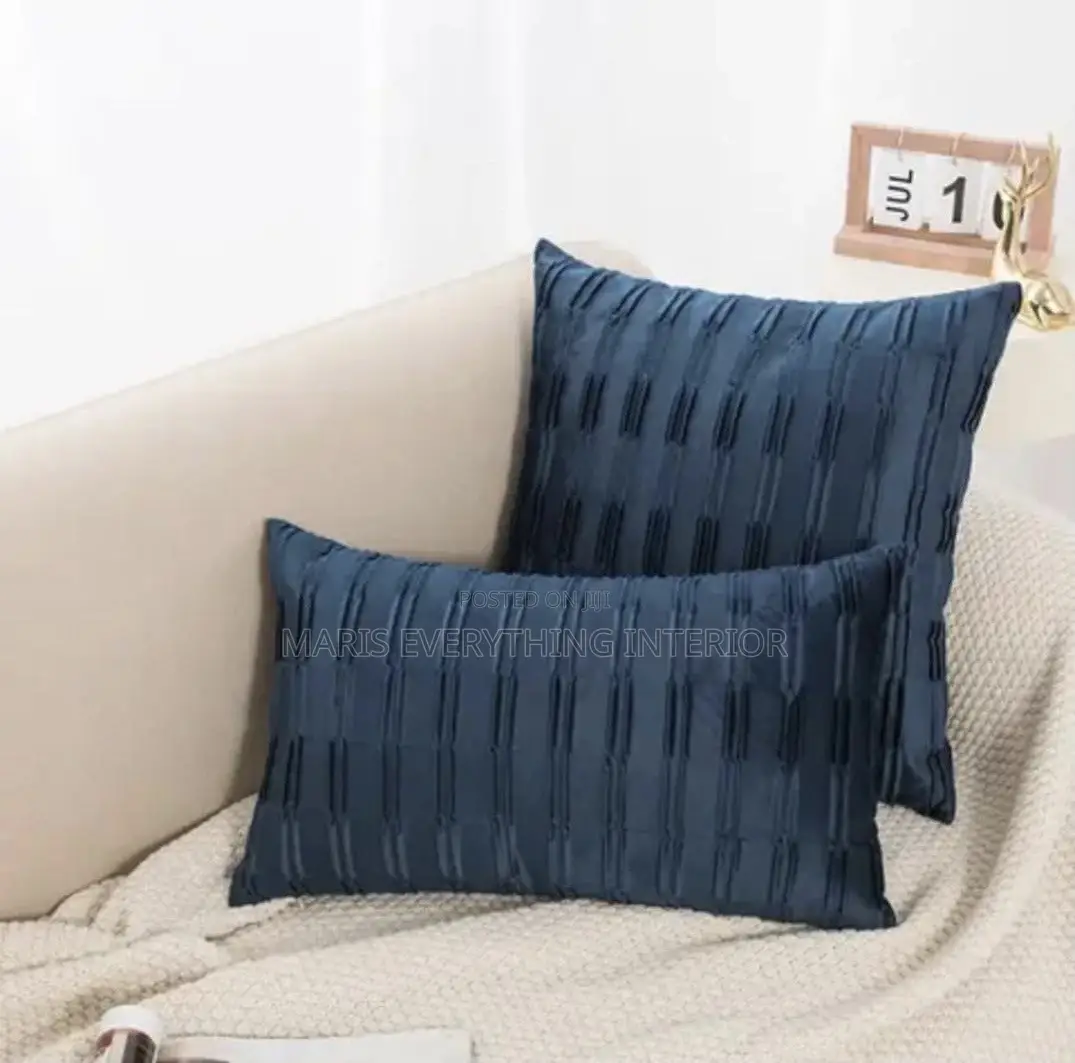 2IN1 Premium Velvet Striped Throw Pillow Covers Set(free Delivery)