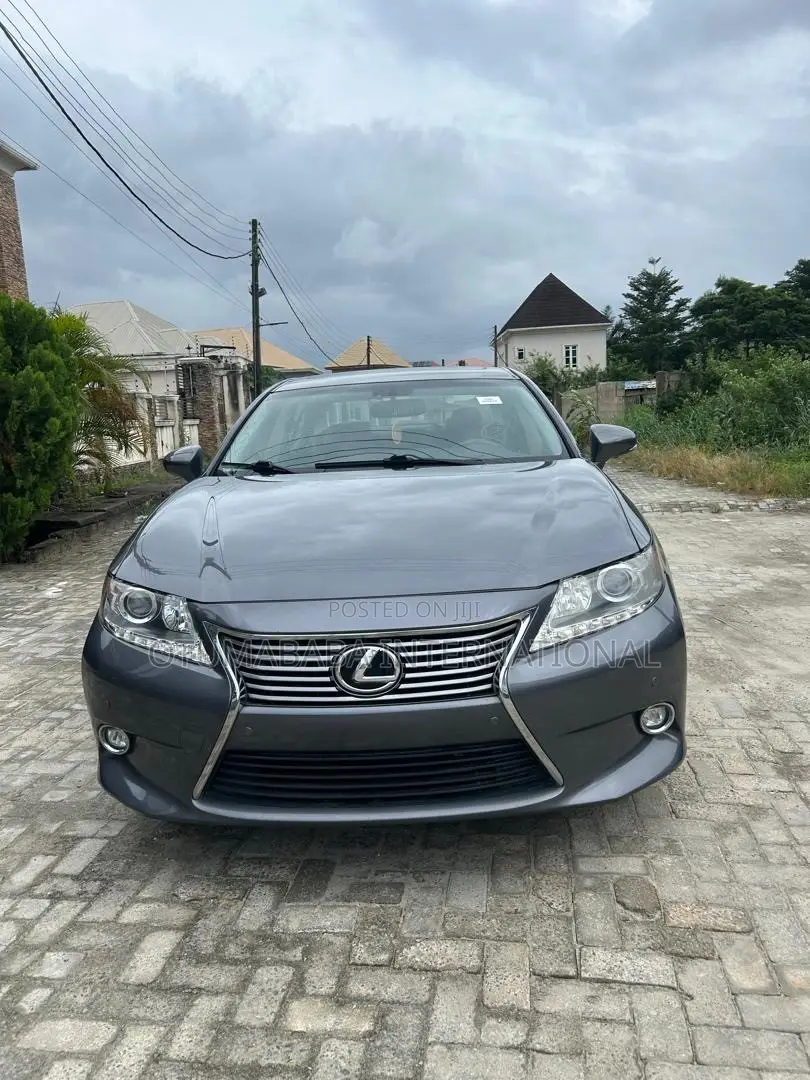 Lexus ES 350 FWD 2015 Gray