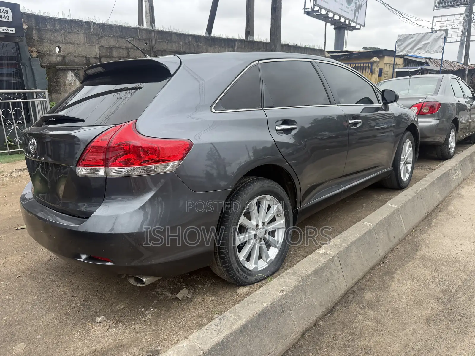 Toyota Venza AWD 2010 Gray