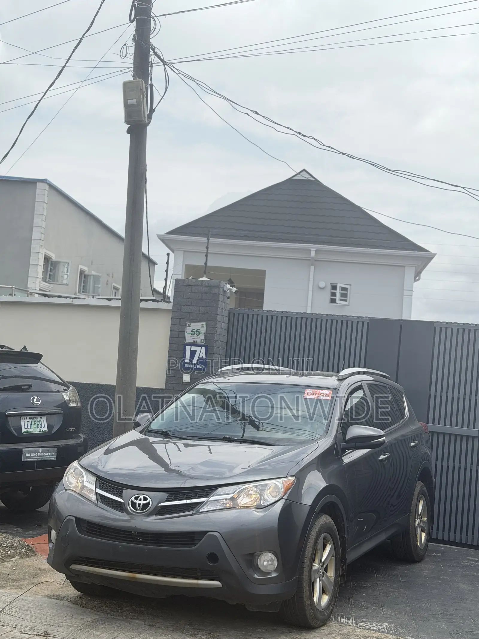 Toyota RAV4 XLE 4dr SUV (2.5L 4cyl 6A) 2014 Gray