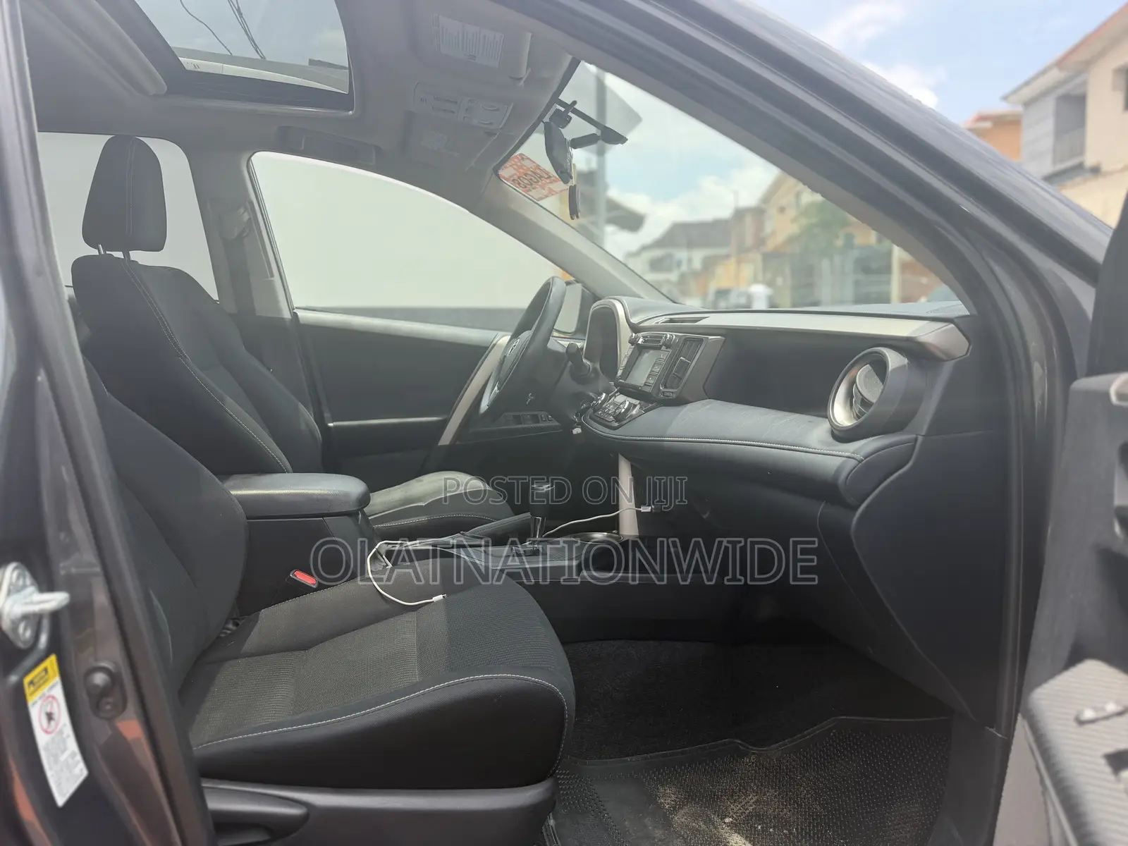 Toyota RAV4 XLE 4dr SUV (2.5L 4cyl 6A) 2014 Gray