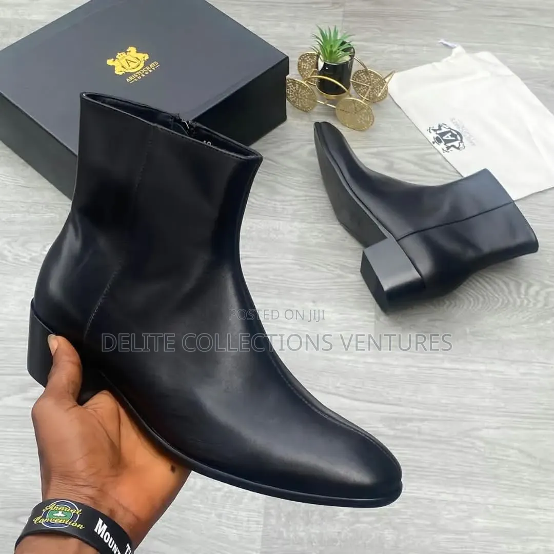AMIR AND ARISTOCRATS Black Suede Leather L Wyatt Harness Skin Boots*