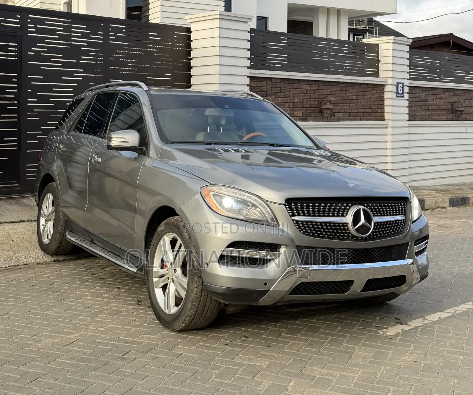 Mercedes-Benz M Class ML350 4MATIC 4dr SUV AWD (3.5L 6cyl 7A) 2014 Gray