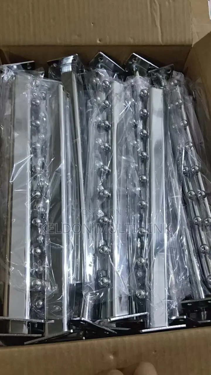 Wall Hangers and 7 Pins