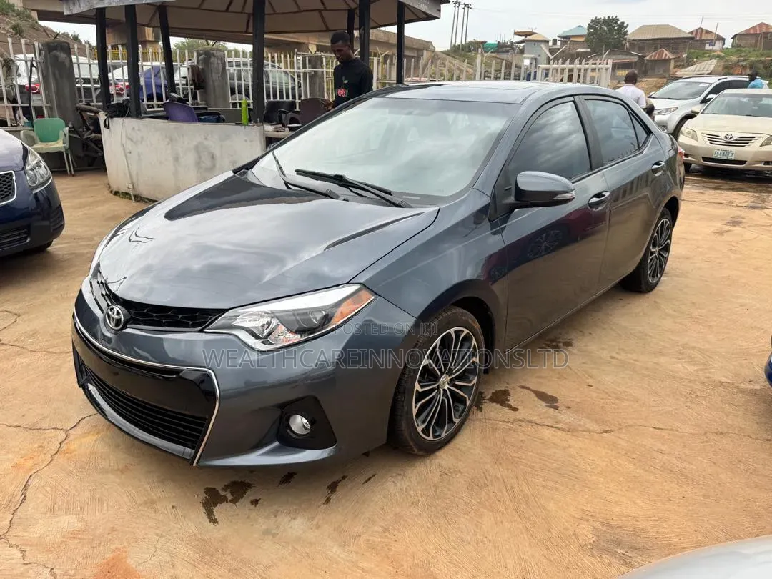 Toyota Corolla S Premium 4dr Sedan (1.8L 4cyl CVT) 2015 Gray