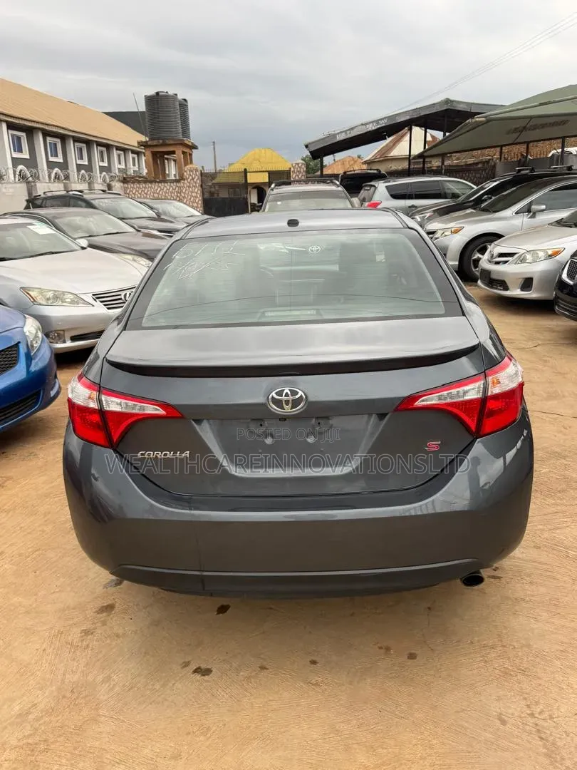 Toyota Corolla S Premium 4dr Sedan (1.8L 4cyl CVT) 2015 Gray