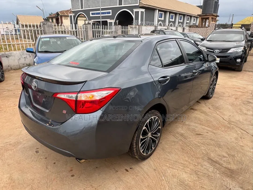 Toyota Corolla S Premium 4dr Sedan (1.8L 4cyl CVT) 2015 Gray